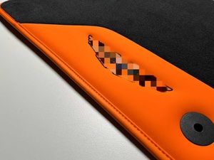 Alfombrillas Personalizadas de Alta Gama con Logotipo para <span class=keywords><strong>Aston</strong></span> <span class=keywords><strong>Martin</strong></span> DB11 y Alfombrillas Planas - Product Image 2