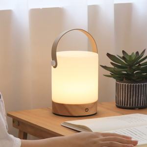 Nueva Lámpara de Mesa LED Recargable de 2000/4000 mAh con Batería de Iones de Litio, Estilo Madera Difusa, Venta Directa de Fábrica 2023, para Hogar y Camping - Product Image 5