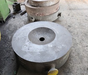 High Strength Cast <b>Iron</b> Steel <b>Casting</b> Base <b>Plate</b> Industrial Equipment Stool Mounting <b>Plate</b> - Product Image 1