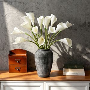 CallaFloral Fleurs artificielles de lys Calla blanches avec pointe verte, lot de 12, pour décoration de mariage et de maison, arrangement en vase - Product Image 1