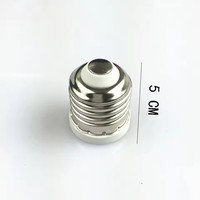 Adaptateur de base de lampe E27 à E12 en plastique durable, convertisseur résistant à la chaleur en métal blanc pour ampoule LED