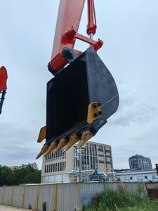 Excavatrice professionnelle de 36 tonnes avec moteur Cummins, hydraulique Kawasaki, godet de 1,8 m³, portée de 10315 mm - Product Image 4