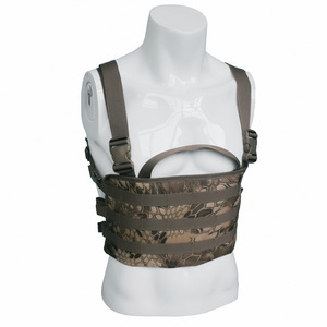 เสื้อกั๊กยุทธวิธี MOLLE สำหรับเอาตัวรอดกลางแจ้ง กระเป๋าเป้สะพายหลังแบบปรับได้ ขนาดเดียวใส่ได้ทุกคน สีดำลายพราง - Product Image 3