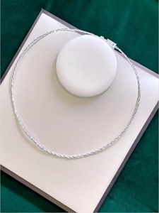 Collier pour enfants à la mode plaqué or 18 carats, chaîne de clavicule incrustée de zircon, tempérament polyvalent, chaîne simple tendance - Product Image 3