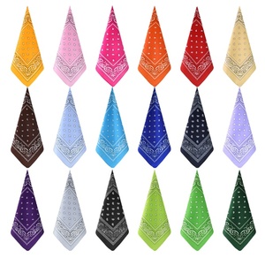 Vente en gros de foulards carrés à motif paisley rouge, bandana imprimé sur mesure - Product Image 5