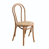 Chaise de salle à manger empilable classique en résine imitation bois, durable, pour événements, vente en gros