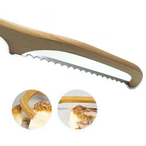 Affettatrice per pane in legno massello con semplice manico in legno da cucina strumento di cottura e pasticceria per il taglio del pane - Product Image 4