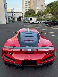 Kit carrosserie en fibre de carbone sèche pour Ferrari <span class=keywords><strong>F8</strong></span>, style <span class=keywords><strong>Novitec</strong></span> : Lame avant, jupes latérales, diffuseur arrière, spoiler, embouts d'aération - Product Image 6