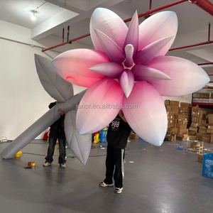 Grandi Fiori Gonfiabili Appesi Come Decorazione Luminosa per Feste a Tema <span class=keywords><strong>Alice</strong></span> <span class=keywords><strong>nel</strong></span> <span class=keywords><strong>Paese</strong></span> <span class=keywords><strong>delle</strong></span> <span class=keywords><strong>Meraviglie</strong></span> per il Cortile. - Product Image 1