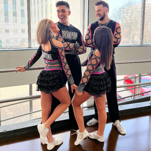 Tenue de cheerleading personnalisée All Star à manches longues rose pour la compétition, la scène et la <span class=keywords><strong>danse</strong></span>, tenue sexy pour filles - Product Image 4