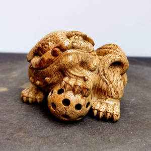 Нематериальное культурное наследие: Резьба по бамбуковому корню ручной работы «Очаровательный лев» - Product Image 1