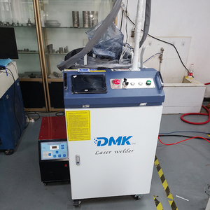 เครื่องเชื่อมเลเซอร์ DMK ราคาโรงงาน 2000W 3000W 4-in-1 สำหรับเชื่อม ตัด และทำความสะอาด พร้อมระบบป้อนลวดสำหรับเชื่อมโลหะ - Product Image 4