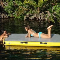 Plate-forme flottante gonflable pour la natation