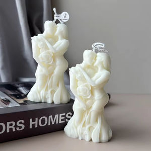 Bougie parfumée en forme de couple enlacé pour la Saint-Valentin, ornement créatif DIY, cadeau romantique, décoration de mariage, souvenir - Product Image 1