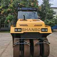 Compacteur à roues en caoutchouc de 16 tonnes à haut rendement 75 kW à bas prix pour la construction routière multifonctionnelle