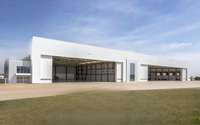 Hangar d'avion préfabriqué en structure acier à portée libre haute résistance avec conception résistante au vent