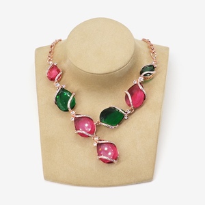 Organizador de joyería de lujo personalizado, exhibición de busto, collar de resina, soporte de busto, maniquí de joyería - Product Image 6