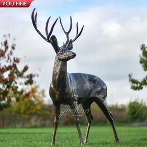 Lebensgroße Weihnachts dekoration Bronze Deer Garden Statuen