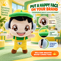 Figurine en peluche personnalisée Happy Yellow Outfit avec casquette et pantalon vert, poupée de personnage OEM/ODM, cadeau