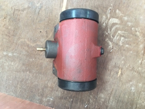 Pièces de moteur diesel Liugong compatibles, cylindre maître de frein SP109956 - Product Image 4