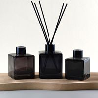 Différentes couleurs 50 ml 100ml Diffuseur Bouteille Carré Reed Diffuseur Bouteille et Emballage 200 ml Reed Diffuseur Bouteille et Boîte