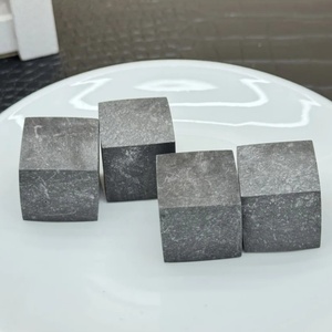 Cubo de Shungita Premium al por Mayor, Adorno Mineral Natural Tallado, Protección EMF, Sanación Reiki, Equilibrio de Chakras, Tendencia de Moda - Product Image 4