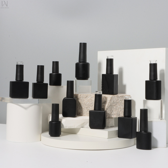 Factory Direct Sales, Low Minimum Order Quantity, Free Samples, Nail Polish Bottles Can Be Customized with Colors, Logos
