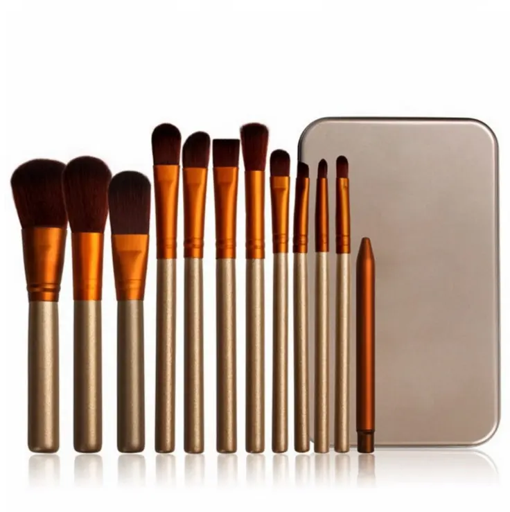 Hot Sale Eyeshadow Concealer Lip Cosmetics Hair Private Label Foundation Makeup Brush Kit Free Sample Plastic Wholesale Price