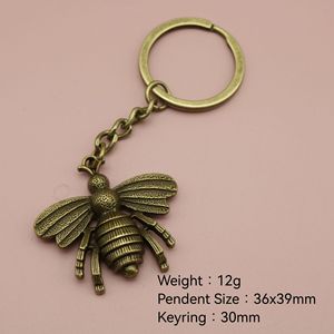 Porte-clés Abeille Texturé avec Ailes Cannelées en Alliage de <span class=keywords><strong>Zinc</strong></span> Bronze Antique pour Cadeaux Apiculteurs - Product Image 2