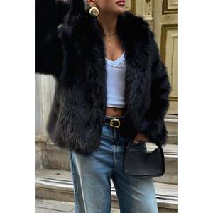 Manteau long et fin en fausse fourrure noire Rufina avec imprimé vintage décoré de rembourrage en chameau, fabriqué en laine et en soie - Product Image 5