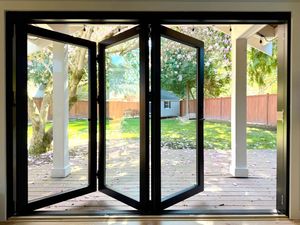 Sistema de Puertas Plegables Verticales Dobles <span class=keywords><strong>Tipo</strong></span> Acordeón, Diseño Impermeable, Vidrio Plegable, Puertas Modernas de Aluminio - Product Image 1