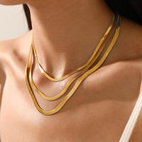 Diseño caliente Envío rápido 18K Chapado en oro Cadena de espiga básica Acero inoxidable Cadena de serpiente plana Collar de mujer Joyería