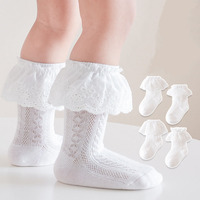 Chaussettes blanches en coton peigné à volants pour bébés filles nouveau-nés, jolies chaussettes à dentelle pour bébés
