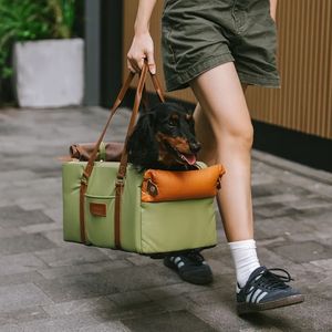 Toptan Lüks Suni Deri Evcil Hayvan Araba Koltuğu Güvenlik Orta Konsol Tasarımı Ters Çevrilebilir Mat Çok Fonksiyonlu Seyahat Taşıyıcısı Köpek Kedi için - Product Image 1