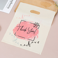 Sacs de remerciement en plastique HDPE HOYO avec imprimé nœud rose et poignée découpée en forme de cœur, modèle 80260, pour les magasins de détail et les boutiques