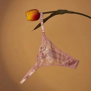 Nouveauté : Lingerie féminine 4XL, string sexy sans couture taille basse, pour une passion et un désir pur. - Product Image 4