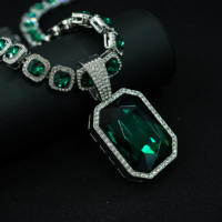 Collier Pendentif Rapper Personnalisable Plaqué Or Bling Iced Out Chaîne Verte avec Breloque Gemme Rubis Vert Cadeau de Mariage pour Hommes Femmes