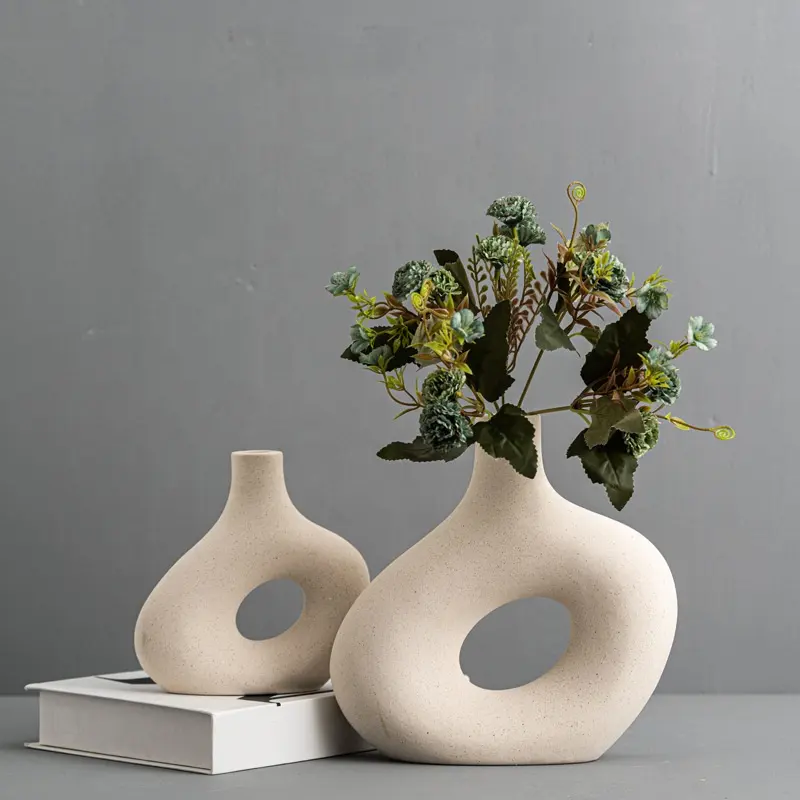 Nordic Decor Ceramic Textured Seramic Aesthetic Vase Centerpiece Ceramic Vase For Home Decor Modern