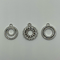 Clous de cravate en cristal multi-design argenté brillant, entretoises rondes creuses en strass pour embellissement de robes et tenues décontractées