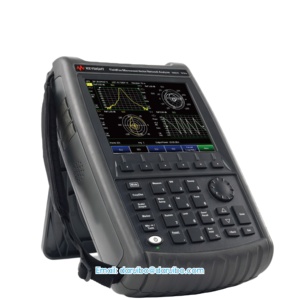N9935A FieldFox 9 GHz Handheld Microwave Analyzer Electronic Measuring <b>Instrument</b> - Product Image 2