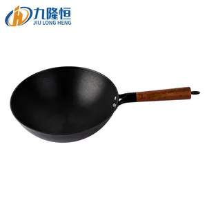 High Quality Camping Outside Cooking Iron Wok Skillet Frying Pan With Wooden Handle