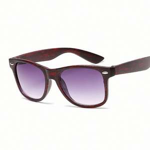 Gafas de Sol Cuadradas de Diseño Vintage para Hombre y Mujer, Gafas de Sol de Conducción con Remaches y Espejo, Gafas de Sol de Madera de Bambú, Venta Caliente de Fábrica - Product Image 2