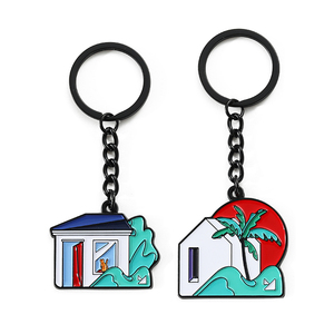 Porte-clés en métal émaillé coloré personnalisé en forme de maison avec logo - Product Image 1