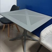 Mobilier d'extérieur étanche en plastique PP carré renversé café café bistro restaurant table à manger