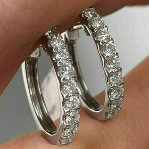 Orecchini a Cerchio in Oro Bianco con Diamanti Taglio Brillante Rotondo, Incastonatura a Canale, Gioielli Classici da Donna per Matrimonio - Product Image 3