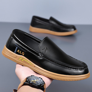 Mocasines de cuero blancos para hombre, zapatos informales de estilo británico con suela suave para jóvenes - Product Image 2