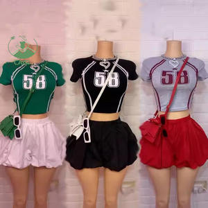 Conjunto Feminino Moderno de Verão Duas Peças com Top Cropped Estampado e Shorts Bubble Casual Y2K - Product Image 1