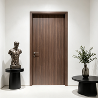 Porte en bois résistante à l'eau, porte de chambre en WPC insonorisée en cristal de carbone, surface finie minimaliste, utilisation en hôpital et hôtel