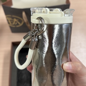 Thermos en titane de luxe, conservation de la chaleur sur le long terme, léger, minimaliste, tasse isolée - Product Image 6