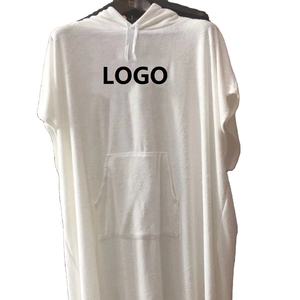 Poncho <span class=keywords><strong>de</strong></span> surf personalizado Toalla con capucha <span class=keywords><strong>de</strong></span> bambú reciclado Bata <span class=keywords><strong>de</strong></span> cambio suave Toalla <span class=keywords><strong>de</strong></span> playa con capucha Poncho <span class=keywords><strong>de</strong></span> surf - Product Image 2